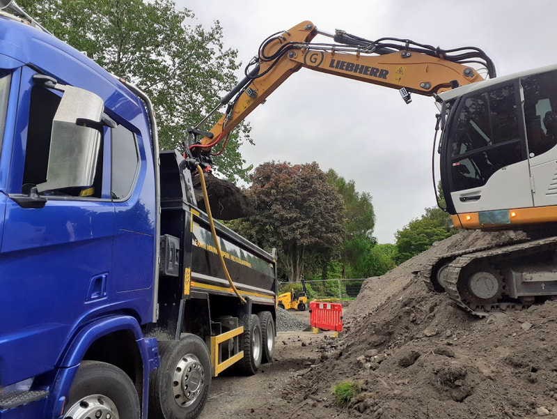 Muck-away tippers in Edinburgh, click here and book muck-away tippers for removing waste in Edinburgh